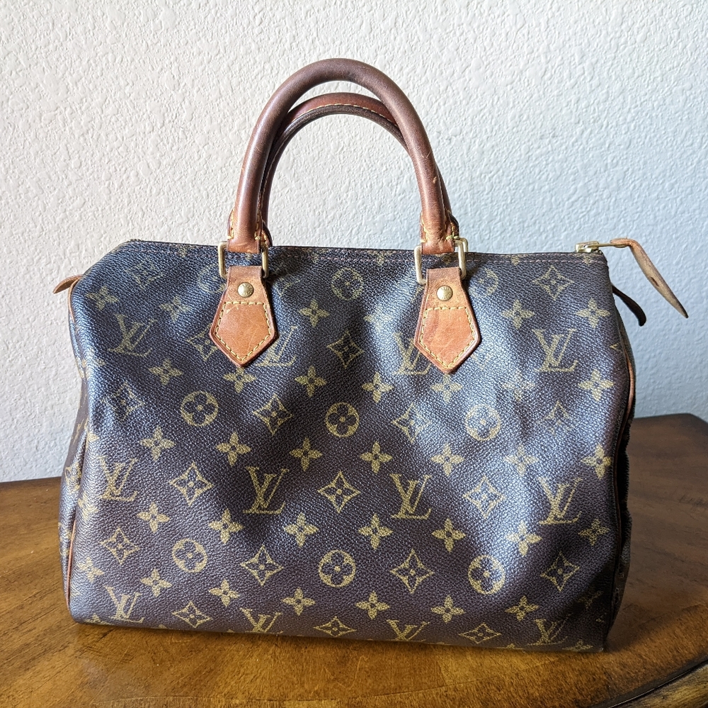 Authentic vintage Louis Vuitton Speedy 30 with inside organizer **REDUCED**